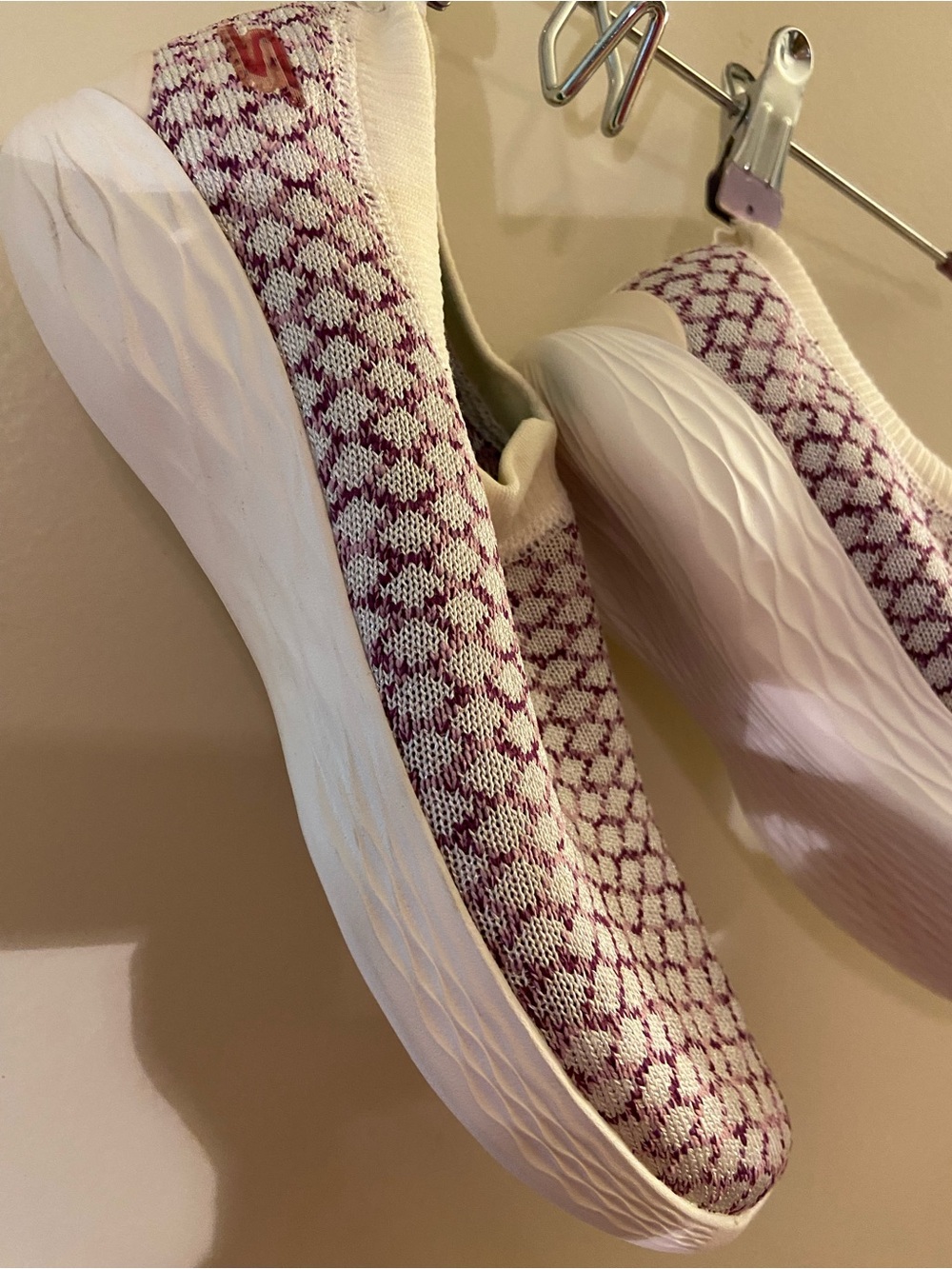 Skechers Slip-On Knit Sneakers in Cream & Wine-Pattern - Picture 5 of 9